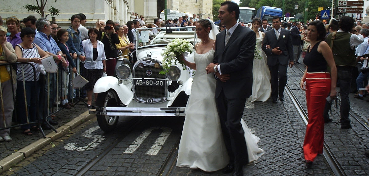 Carros clássicos, antigos e descapotáveis para casamentos em Lisboa